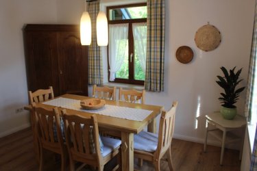 K&uuml;che mit Geschirrsp&uuml;ler, Kaffeemaschine, K&uuml;hl - Gefrierschrank